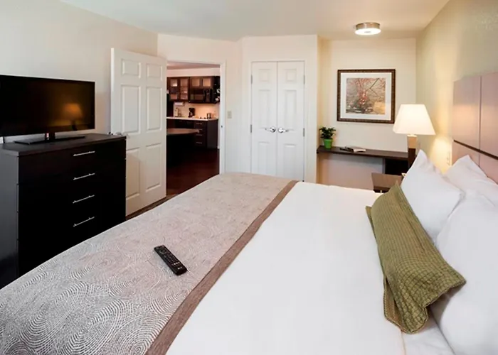 Candlewood By Ihg Hotel 3*