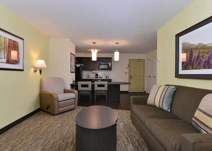 Candlewood By Ihg